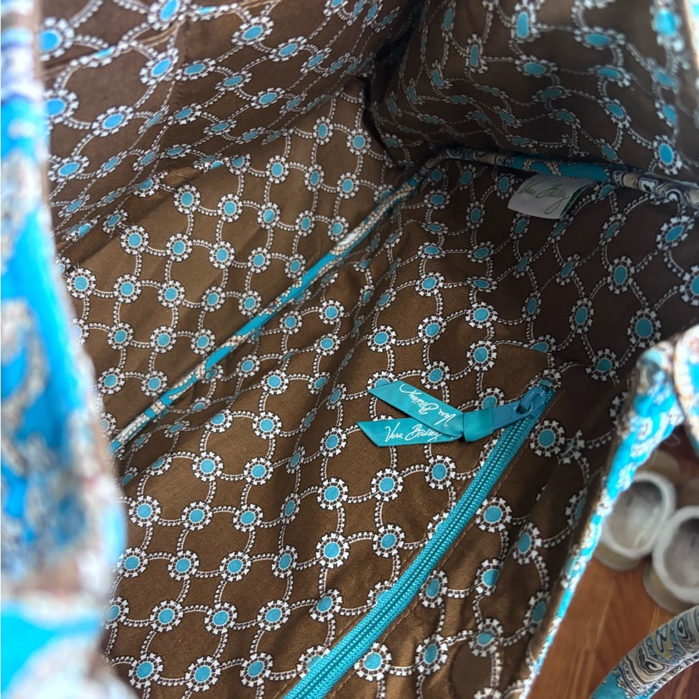 Vera Bradley Handbag - Picture 5 of 6